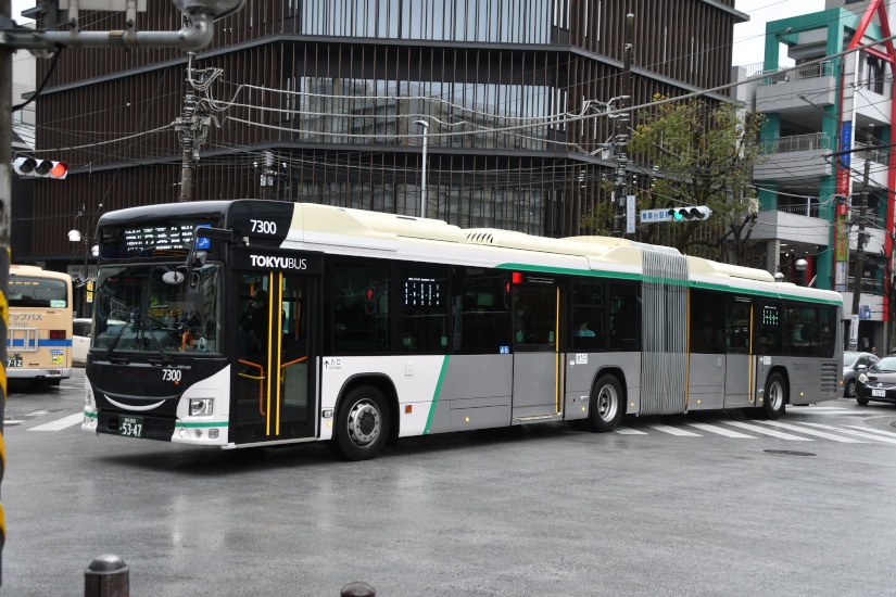 AO7300]横浜200 か 53-47 | 東急バス高津の館