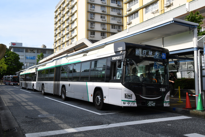 AO7300]横浜200 か 53-47 | 東急バス高津の館